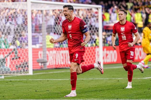 2024-06-25 France v Poland - Group D - UEFA EURO, EM, Europameisterschaft,Fussball 2024 DORTMUND, GERMANY - JUNE 25: Robert Lewandowski of Poland celebrates his teams first goal during the Group D - UEFA EURO 2024 match between France and Poland at BVB Stadion Dortmund on June 25, 2024 in Dortmund, Germany. (Photo by Joris Verwijst BSR Agency) Dortmund Germany Content not available for redistribution in The Netherlands directly or indirectly through any third parties. Copyright: xBSRxAgencyx