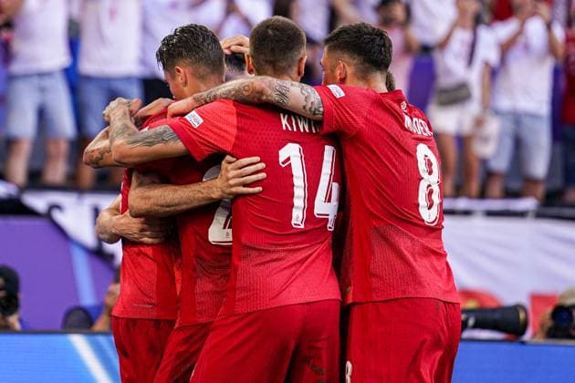 2024-06-25 France v Poland - Group D - UEFA EURO, EM, Europameisterschaft,Fussball 2024 DORTMUND, GERMANY - JUNE 25: Robert Lewandowski of Poland celebrates his teams first goal with his teammates during the Group D - UEFA EURO 2024 match between France and Poland at BVB Stadion Dortmund on June 25, 2024 in Dortmund, Germany. (Photo by Joris Verwijst BSR Agency) Dortmund Germany Content not available for redistribution in The Netherlands directly or indirectly through any third parties. Copyright: xBSRxAgencyx