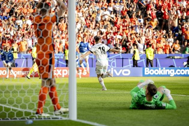 BERLIN - Romano Schmid of Austria cheers after beating Austria 1-2 during the UEFA EURO, EM, Europameisterschaft,Fussball 2024 group D match between the Netherlands and Austria at the Olympiastadion on June 25, 2024 in Berlin, Germany. ANP KOEN VAN WEEL UEFA EURO 2024 2024 xVIxANPxSportx xxANPxIVx 502046695 originalFilename: 502046695.jpg