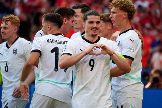 Marcel Sabitzer Austria, 09 , Goal kick to 3 2, Cheers, Joy, Austria cheers, GER, UEFA Euro 2024, Football men, UEFA EM 2024 Matchday 3, Group D, Netherlands vs Austria, Netherlands vs Austria, 25 06 2024 GER, UEFA Euro 2024, Football men, UEFA EM 2024 Matchday 3, Group D, Netherlands vs Austria, Netherlands vs Austria, 25 06 2024 Berlin Copyright: xEibner-Pressefotox xClaudiusxRauchx EP_CRH