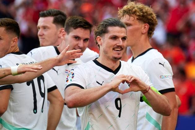 Marcel Sabitzer Austria, 09 , Goal kick to 3 2, Cheers, Joy, Austria cheers, GER, UEFA Euro 2024, Football men, UEFA EM 2024 Matchday 3, Group D, Netherlands vs Austria, Netherlands vs Austria, 25 06 2024 GER, UEFA Euro 2024, Football men, UEFA EM 2024 Matchday 3, Group D, Netherlands vs Austria, Netherlands vs Austria, 25 06 2024 Berlin Copyright: xEibner-Pressefotox xClaudiusxRauchx EP_CRH