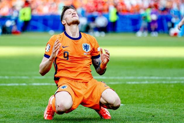 BERLIN, Olympia Stadium , 25-06-2024 , European Football Championship Euro2024, Group stage match no.31 between Netherlands and Austria, Netherlands player Wout Weghorst disappointed Netherlands - Austria (Euro2024)  x25596819x Copyright: