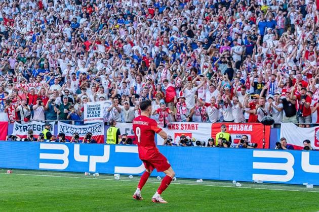 Goal to 1 1 by Robert Lewandowski Poland, 09 France vs Poland, Men, Football, Matchday 3, EURO 2024, 25 06 2024, European Championship, Group D France vs Poland, Men, Football, Matchday 3, EURO 2024, 25 06 2024, European Championship, Group D Dortmund Copyright: xEibner-Pressefoto BahhoxKarax EP_FRA