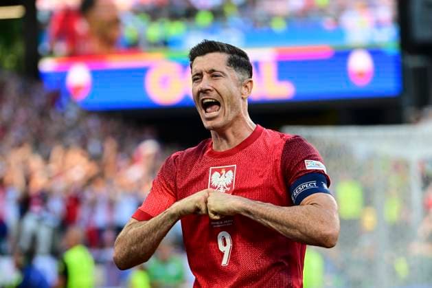 Goal celebration for 1 1 by Robert Lewandowski 9 Poland , France vs Poland, Football, UEFA Euro 2024, Group stage, Matchday 3, 25 06 2024 Dortmund Nordrhein Westfalen Germany Copyright: xkolbert-press MarcxNiemeyerx