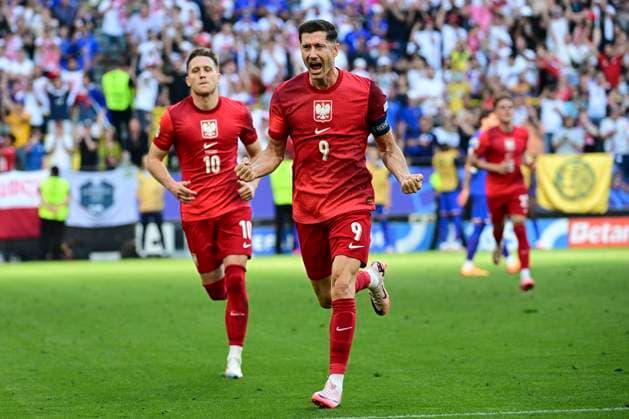 Goal celebration for 1 1 by Robert Lewandowski 9 Poland , France vs Poland, Football, UEFA Euro 2024, Group stage, Matchday 3, 25 06 2024 Dortmund Nordrhein Westfalen Germany Copyright: xkolbert-press MarcxNiemeyerx