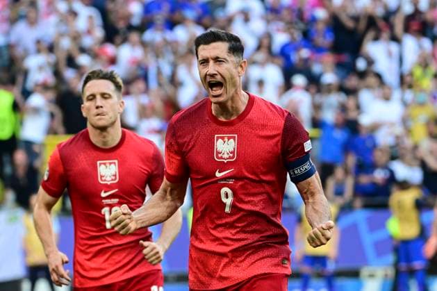 Goal celebration for 1 1 by Robert Lewandowski 9 Poland , France vs Poland, Football, UEFA Euro 2024, Group stage, Matchday 3, 25 06 2024 Dortmund Nordrhein Westfalen Germany Copyright: xkolbert-press MarcxNiemeyerx