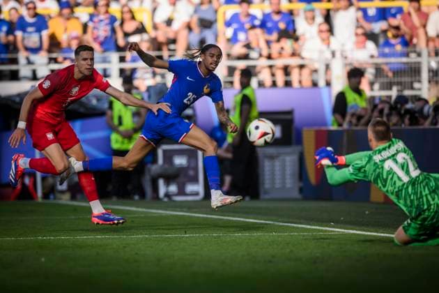 France v Poland - UEFA EURO, EM, Europameisterschaft,Fussball 2024 Wojciech Szczesny of Poland saves on Bradley Barcola of France during the UEFA EURO 2024 group stage football match between France and Poland. Dortmund Germany Copyright: xNicolòxCampox