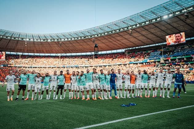 Soccer Men UEFA European Football Championship 2024 Group D Netherlands vs Austria 25 06 2024 The team from Austria celebrates the victory Berlin Olympiastadion Berlin Germany