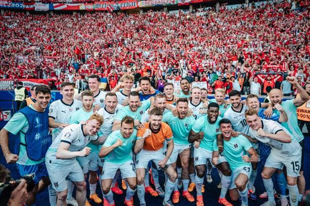 Soccer Men UEFA European Football Championship 2024 Group D Netherlands vs Austria 25 06 2024 The team from Austria celebrates the victory Berlin Olympiastadion Berlin Germany