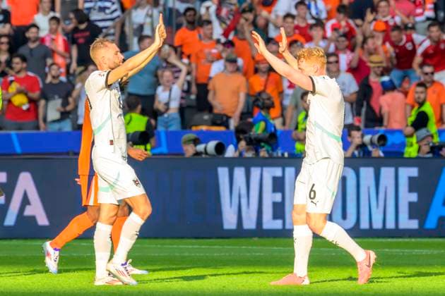 GER, Berlin, Football, Austria vs Netherlands, Group D, Group stage, UEFA EURO 2024, SP, Olympia Stadion Berlin, f l Konrad Laimer Austria , Nicolas Seiwald Austria , victory, 2 3, final score, cheer, joy, jubilation, 25 06 2024, Copyright: HMBxMedia UwexKoch
