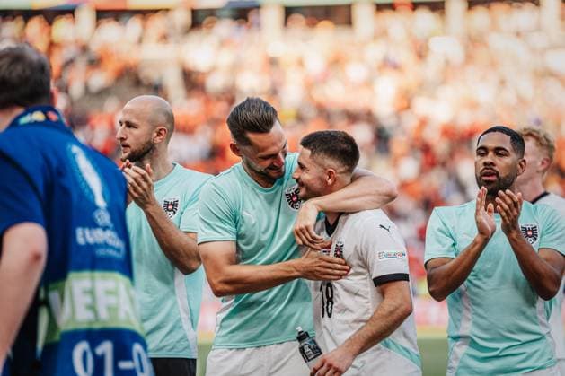 Soccer Men UEFA European Football Championship 2024 Group D Netherlands vs Austria 25 06 2024 v l Maximilian Entrup 25, Austria and Romano Schmid 18, Austria celebrate the victory Berlin Olympiastadion Berlin Germany