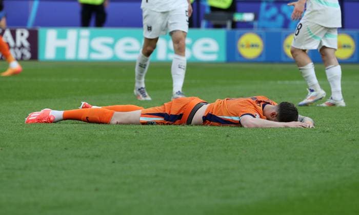 Wout Weghorst disappointed after missed goal chance Disappointment Sport Football Soccer European Championship Euro 2024 European Championship Men Season 2023 2024 25 06 2024 Netherlands NED vs Austria AUT in Berlin DFL regulations prohibit any use of photographs as image sequences and or quasi video