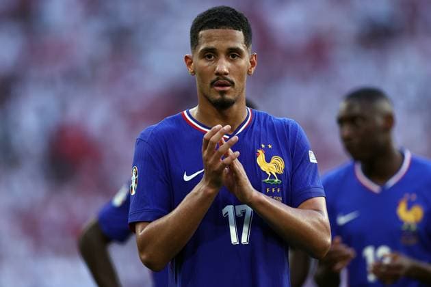 France - Poland William Saliba of France greets the fans at the end of the UEFA EURO, EM, Europameisterschaft,Fussball 2024 Group D match between France and Poland at BVB Stadium Dortmund on June 25, 2024 in Dortmund, Germany. Dortmund BVB Stadium Dortmund Germany Copyright: xMarcoxCanonierox