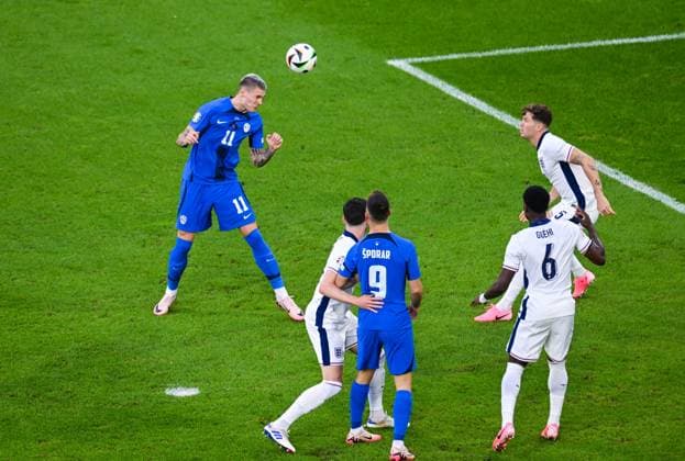 Benjamin Sesko Slovenia with a header chance, UEFA EURO 2024 Group C, England vs Slovenia, Cologne Stadium on June 25, 2024 in Cologne, Germany Photo by Silas Schueller DeFodi Images Benjamin Sesko Slovenia controls the ball with his head for a goal attempt, UEFA EURO 2024 Group C, England vs Slovenia, Cologne Stadium on June 25, 2024 in Cologne, Germany Photo by Silas Schueller DeFodi Images Defodi 738 738 ENGSVN 20240625 161 Defodi-738