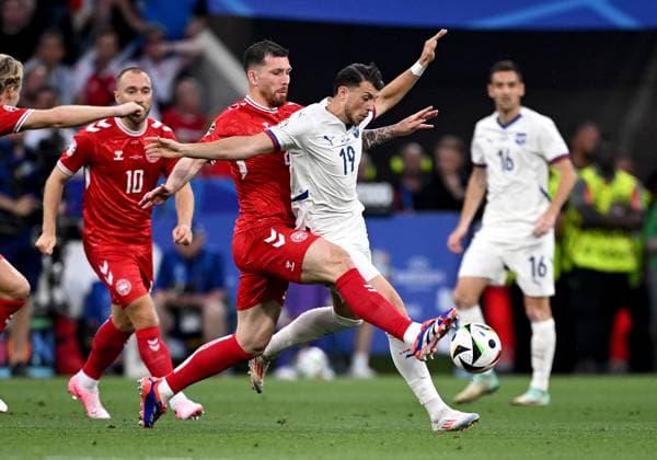 Soccer Euro 2024 Group C 25 06 2024 Denmark Serbia Pierre Emile Hoejbjerg left, Denmark vs Lazar Vujadin Samardzic right, Serbia