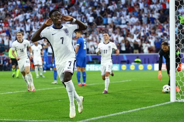 Bukayo Saka of England celebrates before the goal being disallowed for offside England v Slovenia, UEFA European Championship, EM, Europameisterschaft 2024, Group C, Football, Cologne Stadium, Cologne, Germany, 25 Jun 2024 EDITORIAL USE ONLY No use with unauthorised audio, video, data, fixture lists, club league logos or live services. Online in-match use limited to 120 images, no video emulation. No use in betting, games or single club league player publications. Copyright: xKieranxMcManus Shutterstockx 14555526bh