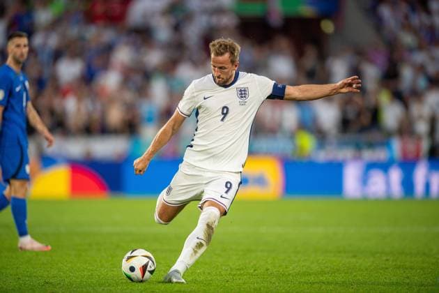 Football, Men, Season 2023 24, Euro 2024 Group C 3 Matchday in Cologne, England Slovenia, Harry Kane England , 25 06 2024, Copyright: xSebastianxRäppold MatthiasxKochx