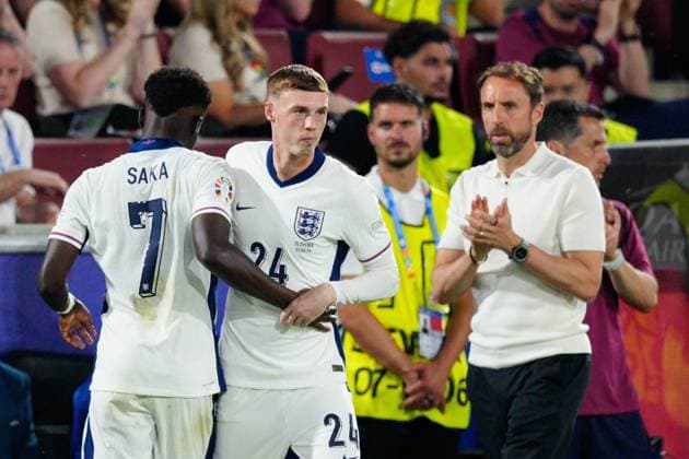 Cole Palmer of England replaces Bukayo Saka of England England v Slovenia, UEFA European Championship, EM, Europameisterschaft 2024, Group C, Football, Cologne Stadium, Cologne, Germany, 25 Jun 2024 EDITORIAL USE ONLY No use with unauthorised audio, video, data, fixture lists, club league logos or live services. Online in-match use limited to 120 images, no video emulation. No use in betting, games or single club league player publications. Copyright: xDavexShopland Shutterstockx 14555527co