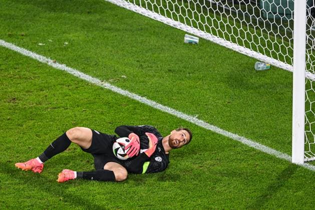 COLOGNE - Slovenia goalkeeper Jan Oblak during the UEFA EURO, EM, Europameisterschaft,Fussball 2024 group C match between England and Slovenia at the Rhein Energie stadium on June 25, 2024 in Cologne, Germany. ANP Hollandse Hoogte UEFA EURO 2024 2024 xVIxANPxSportx xGerritxvanxKeulenxIVx 502063093 originalFilename: 502063093.jpg