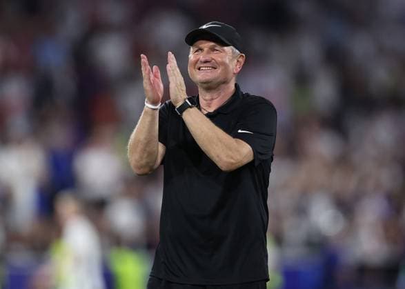Cologne, Germany, 25th June 2024. Matjaz Kek coach of Slovenia celebrates getting out of the group stages during the UEFA European Championships match at Cologne Stadium, Cologne. Picture credit should read: David Klein Sportimage EDITORIAL USE ONLY. No use with unauthorised audio, video, data, fixture lists, club league logos or live services. Online in-match use limited to 120 images, no video emulation. No use in betting, games or single club league player publications. SPI-3205-0130