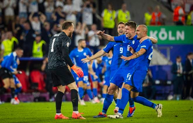 Cologne, Germany 25th Jun 2024 Final jubilation Jan Oblak Slovenia Andraz Sporar Slovenia Jaka Bijol Slovenia Vanja Drkusic Slovenia Slovenia England Slovenia England 25 06 2024
