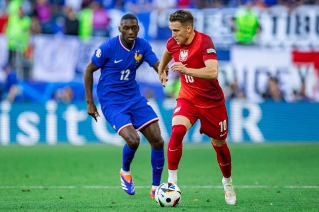 France Vs Poland during the UEFA EURO, EM, Europameisterschaft,Fussball 2024 match in Dortmund, Germany Randal Kolo Muani (L) of France and Piotr Zielinski (R) of Poland are seen in action during the UEFA EURO 2024 group stage match between France and Poland at Football Stadium Dortmund. Copyright: xMikolajxBarbanellx