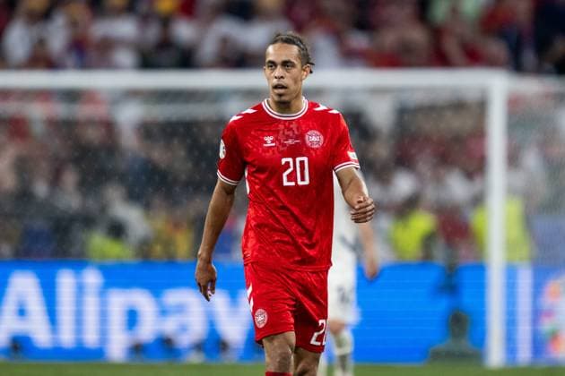 240625 Yussuf Poulsen of Denmark during the UEFA Euro 2024 Football Championship match between Denmark and Serbia on June 25, 2024 in Munich Photo Mathias Bergeld BILDBYRAN code MB MB0940 fotboll football soccer fotballs em europamästerskap em uefa euro uefa european football championship euro 2024 denmark serbia serbia bbeng  Copyright: MATHIASxBERGELD BB240625MB137