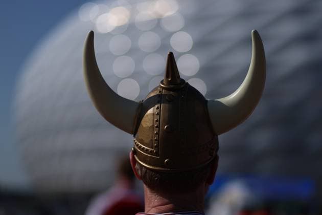 Sport Bilder des Tages A fan of Denmark looks towards Allianz Arena stadium Denmark v Serbia, UEFA European Championship, EM, Europameisterschaft 2024, Group C, Football, Munich Football Arena, Munich, Germany, 25 Jun 2024 EDITORIAL USE ONLY No use with unauthorised audio, video, data, fixture lists, club league logos or live services. Online in-match use limited to 120 images, no video emulation. No use in betting, games or single club league player publications. Copyright: xMichaelxZemanek Shutterstockx 14555536ee