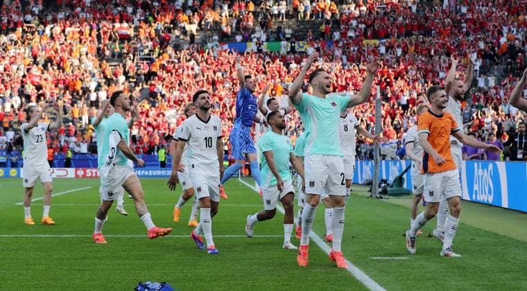 Austria team celebrates victory in front of the fans Joy Emotion Cheering after the end of the match Sport Football Soccer European Championship Euro 2024 European Championship Men Season 2023 2024 25 06 2024 Netherlands NED vs Austria AUT in Berlin DFL regulations prohibit any use of photographs as image sequences and or quasi video