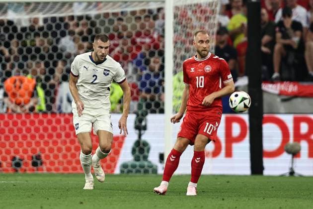 Christian Eriksen (Denmark)Strahinja Pavlovic (Serbia) during the UEFA EURO, EM, Europameisterschaft,Fussball Germany 2024 match between Denmark 0-0 Serbia at Munich Football Arena on June 25, 2024 in Munich, Germany. Noxthirdxpartyxsales  (257681716)