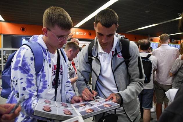 2024.06.26 Warszawa pilka nozna reprezentacja Polski Powrot reprezentacji Polski N z Jakub Kiwior Foto Pawel Bejnarowicz PressFocus 2024.06.26 Warszawa Football - Polish national team, Nationalteam Powrot reprezentacji Polski Jakub Kiwior Credit: Pawel Bejnarowicz PressFocus NEWSPIX.PL --- Newspix.pl Polish national team return from euro 2024 in Germany POLAND OUT!  20240626PB2551