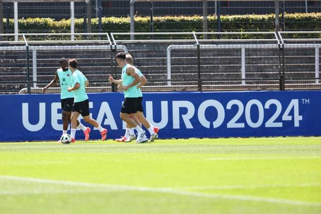 SOCCER - UEFA EURO, EM, Europameisterschaft,Fussball 2024 BERLIN,GERMANY,26.JUN.24 - SOCCER -UEFA EURO 2024, OEFB, Oesterreichischer Fussball-Bund, training. Image shows Kevin Danso, Matthias Seidl, Flavius Diliuc and Marco Gruell (AUT). GEPAxpictures xArminxRauthner