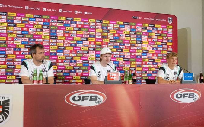 Football, Men, Season 2023 2024, European Championship 2024 in Germany, Press conference of the Austrian national team at the ÖFB Media Center Berlin Marshall Haus Messe Berlin , f l ÖFB spokesman Thomas Truskesitz, Patrick Wimmer Austria , Leopold Querfeld Austria , 26 06 2024, Copyright: xMatthiasxKochx