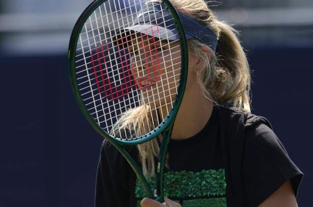 26th June 2024; Devonshire Park, Eastbourne, East Sussex, England: Rothesay International Eastbourne, Day 3, Katie Boulter (GBR) practices ahead of her womens singles match  ActionPlus12660688 HongboxChen