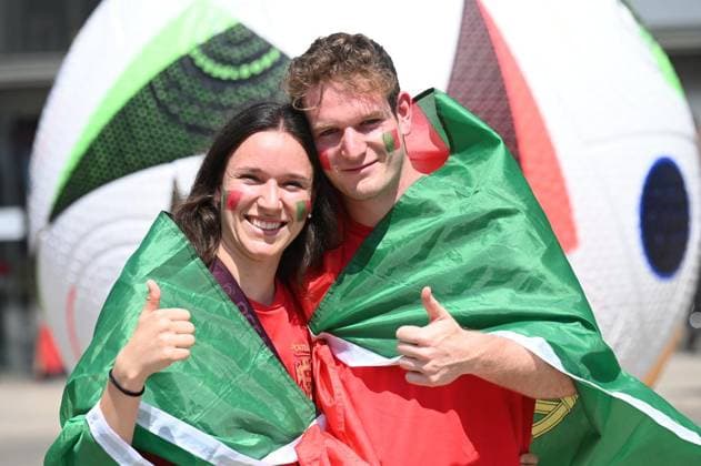 Soccer Euro 2024 in Gelsenkirchen FOR EDITORIAL PURPOSES ONLY p Fans celebrate the teams of Portugal and Georgia on Wednesday, 26 6 2024 in Gelsenkirchen before the match of the European Football Championship in the Veltins Arena Germany NRW Gelsenkirchen Copyright IngoxOtto Copyright: IngoxOtto doc7w1ctdp04c1eccmz7do ,EDITORIAL USE ONLY Copyright: IngoxOtto