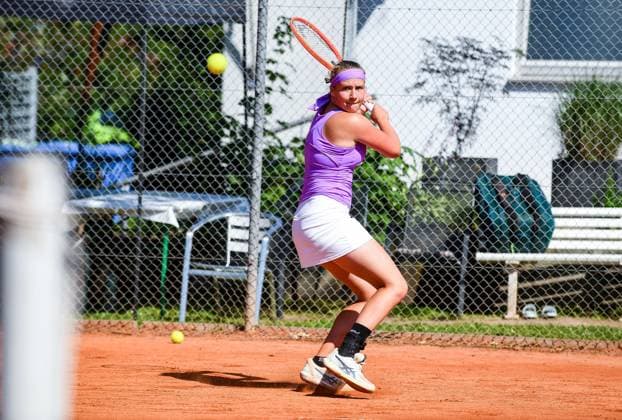 26 06 2024, xpsx, Tennis ITF Tournament, v l Fenna Steveker GER Bruchköbel Hessen Germany DEU