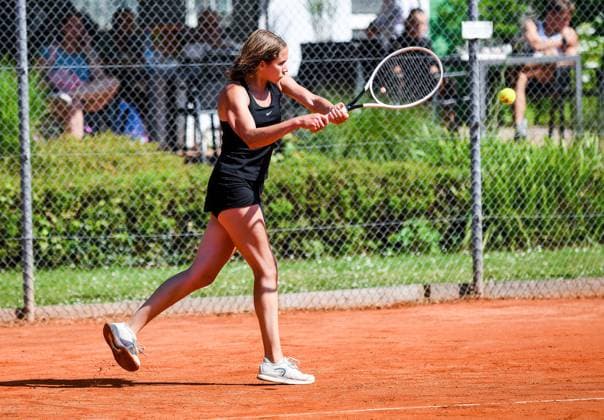 26 06 2024, xpsx, Tennis ITF Tournament, v l Alina Mokrynska UKR Bruchköbel Hessen Germany DEU