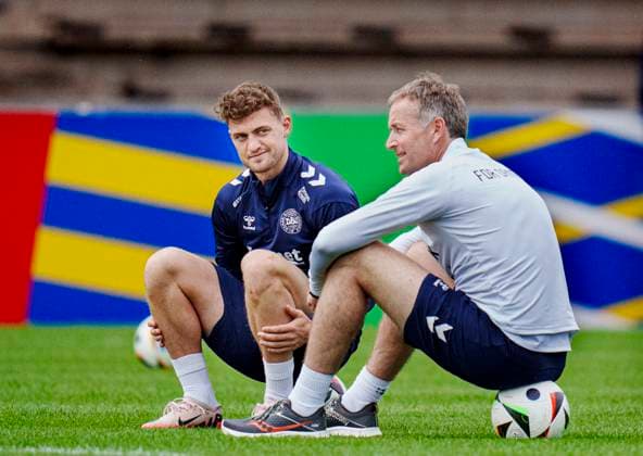 Jacob Bruun Larsen L and and coach Kasper Hjulmand during the national team s training in Freudenstadt, Germany Wednesday the 26th of June 2024 Photo Liselotte Sabroe Ritzau Scanpix , Freudenstadt Germany  Copyright: Ritzau Scanpix LiselottexSabroex spdk20240626-164658-L