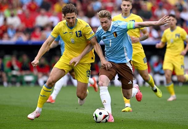 Football Euro 2024 Group E 26 06 2024 Ukraine Belgium Illia Zabarnyi left, Ukraine vs Kevin De Bruyne right, Belgium