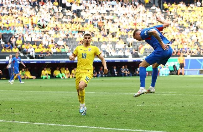 Ondrej Duda of Slovakia scores to make it 1-0 Slovakia v Romania, UEFA European Championship, EM, Europameisterschaft 2024, Group E, Football, Frankfurt Arena, Frankfurt am Main, Germany - 26 Jun 2024 EDITORIAL USE ONLY No use with unauthorised audio, video, data, fixture lists, club league logos or live services. Online in-match use limited to 120 images, no video emulation. No use in betting, games or single club league player publications. Copyright: xKieranxMcManus Shutterstockx 14555603ae