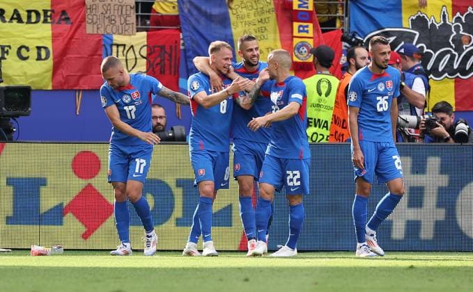 26 06 2024, European Football Championship, UEFA EURO 2024, Slovakia Romania, Group E, Arena Frankfurt, v l , Goal celebration for 1 0 by Ondrej Duda Slovakia , Goal celebration, celebrate the goal Copyright: HMBxMedia