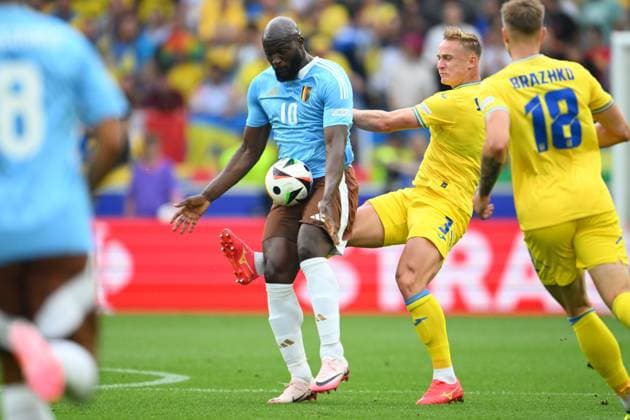 Ukraine v Belgium Group E - UEFA EURO, EM, Europameisterschaft,Fussball 2024 STUTTGART, GERMANY - JUNE 26 : Lukaku Romelu forward of Belgium and Oleksandr Svatok defender of Ukraine during the UEFA EURO 2024 European Football Championship tournament group E stage match between Ukraine and Belgium at Stuttgart Arena on June 26, 2024 in Stuttgart, Germany, 26 06 2024 Stuttgart Germany  Copyright: xVincentxKalutx