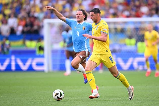 Ukraine v Belgium Group E - UEFA EURO, EM, Europameisterschaft,Fussball 2024 STUTTGART, GERMANY - JUNE 26 : Faes Wout defender of Belgium and Roman Yaremchuk forward of Ukraine in action pictured during the UEFA EURO 2024 European Football Championship tournament group E stage match between Ukraine and Belgium at Stuttgart Arena on June 26, 2024 in Stuttgart, Germany, 26 06 2024 Stuttgart Germany  Copyright: xVincentxKalutx