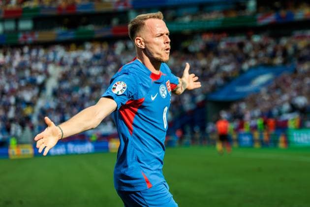UEFA EURO 2024 Slovakia Romania 26 06 2024 Ondrej Duda Slovakia, 8 UEFA EURO 2024 Slovakia Romania Frankfurt Arena, Frankfurt 26 06 2024 cheers for 1 0 Copyright: xBEAUTIFULxSPORTS Wunderlx