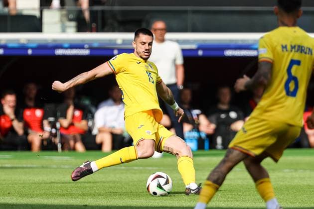 Andonie Andrei Burca Romania, 15 GER, Slovakia SVK vs Romania ROU , European Football Championship, UEFA EURO 2024, Group E, Matchday 3, 26 06 2024 GER, Slovakia SVK vs Romania ROU , European Football Championship, UEFA EURO 2024, Group E, Matchday 3, 26 06 2024 Frankfurt Copyright: xEibner-Pressefoto RogerxBuerkex EP