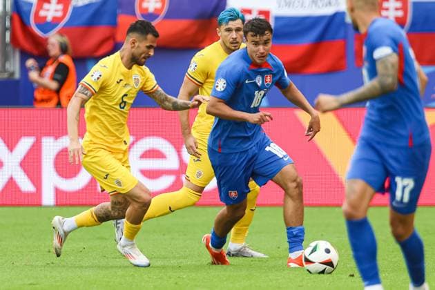 David Strelec Slovakia 18 vs Marius Mihai Marin Romania, 06 GER, Slovakia SVK vs Romania ROU , European Football Championship, UEFA EURO 2024, Group E, Matchday 3, 26 06 2024 GER, Slovakia SVK vs Romania ROU , European Football Championship, UEFA EURO 2024, Group E, Matchday 3, 26 06 2024 Frankfurt Copyright: xEibner-Pressefoto RogerxBuerkex EP
