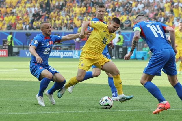 Razvan Marin Romania, No. 18 in duel with Stanislav Lobotka Slovakia, No. 22 , Preliminary round match M33, SVK ROU, Group E, European Football Championship, Slovakia vs Romania, European Football Championship, Slovakia vs Romania, Frankfurt, 26 06 2024,