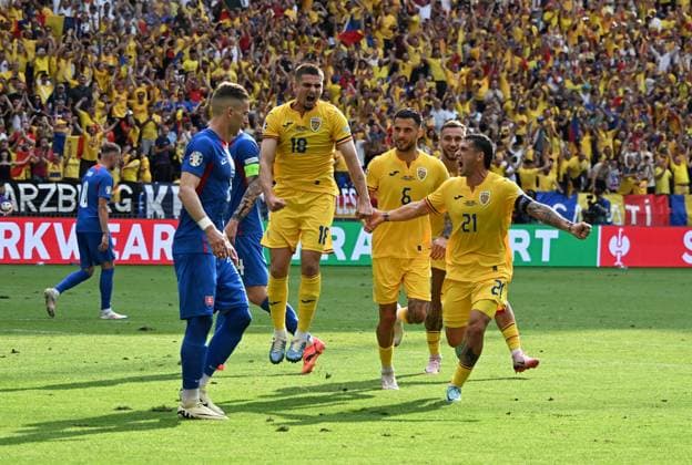 26 06 2024, xsltx, European Football Championship 2024, Slovakia Romania emspor, v l Razvan Gabriel Marin Romania Romania Romania , Nicolae Claudiu Stanciu Romania Romania , Marius Mihai Marin Romania Romania , Denis Mihai Dragus Romania Romania Romania celebrate the goal, Der Torjubel zum 1 1 UEFA REGULATIONS PROHIBIT ANY USE OF PHOTOGRAPHS as IMAGE SEQUENCES and or QUASI VIDEO Frankfurt
