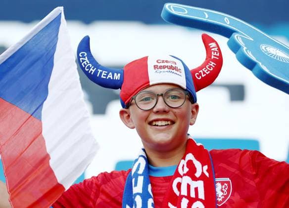 A Czechia fan Czechia v Turkiye, UEFA European Championship, EM, Europameisterschaft 2024, Group F, Football, Volksparkstadion, Hamburg, Germany - 26 Jun 2024 EDITORIAL USE ONLY No use with unauthorised audio, video, data, fixture lists, club league logos or live services. Online in-match use limited to 120 images, no video emulation. No use in betting, games or single club league player publications. Copyright: xMattxWest Shutterstockx 14555612d