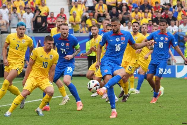 David Hancko Slovakia, Slovakia, 16 on the ball Frankfurt 26 06 2024 Slovakia vs. Romania, EURO2024 M33 Group E, EM Arena Frankfurt